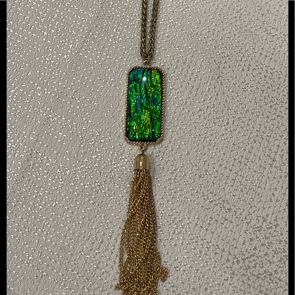 Long Hold Necklace with Green Gem and Tassel - Picture 1 of 1